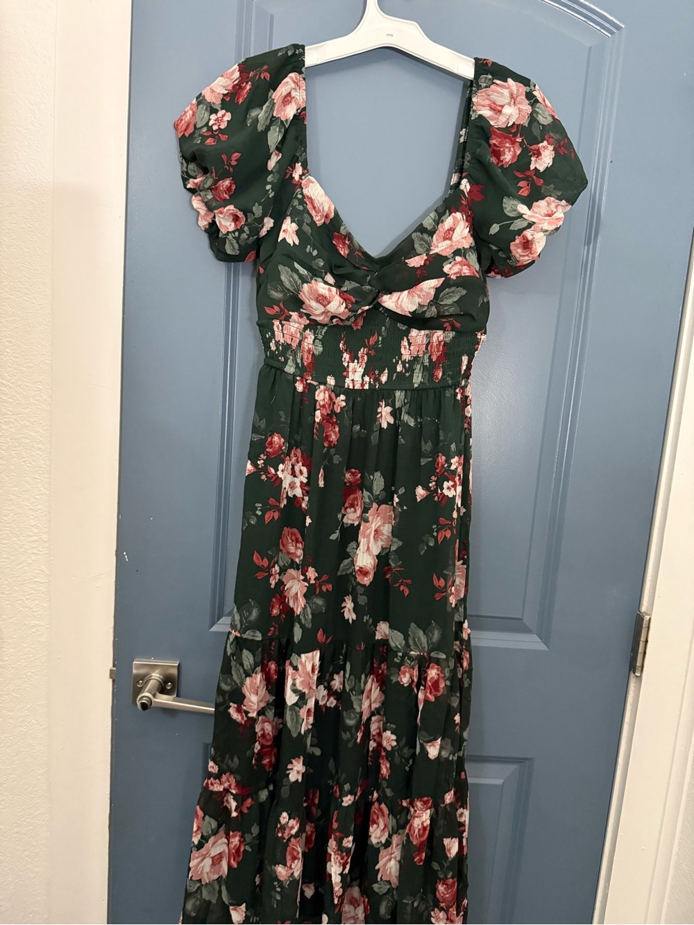 Trixxi Dark Green Floral Puff-Sleeve Maxi Dress